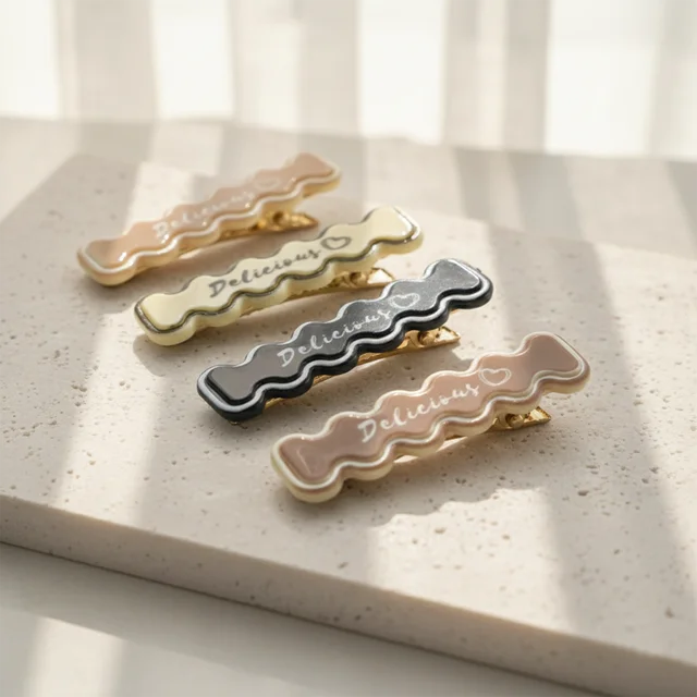 Elegant Design Hair Clips – Stylish 4-Pc Snap Set for Women