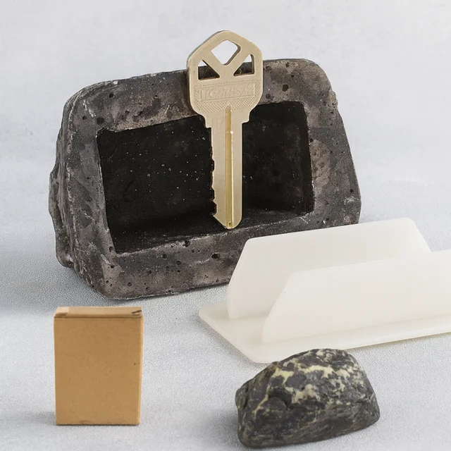 Fake Rock Key Hider – Discreet Outdoor Key Storage | Safelix