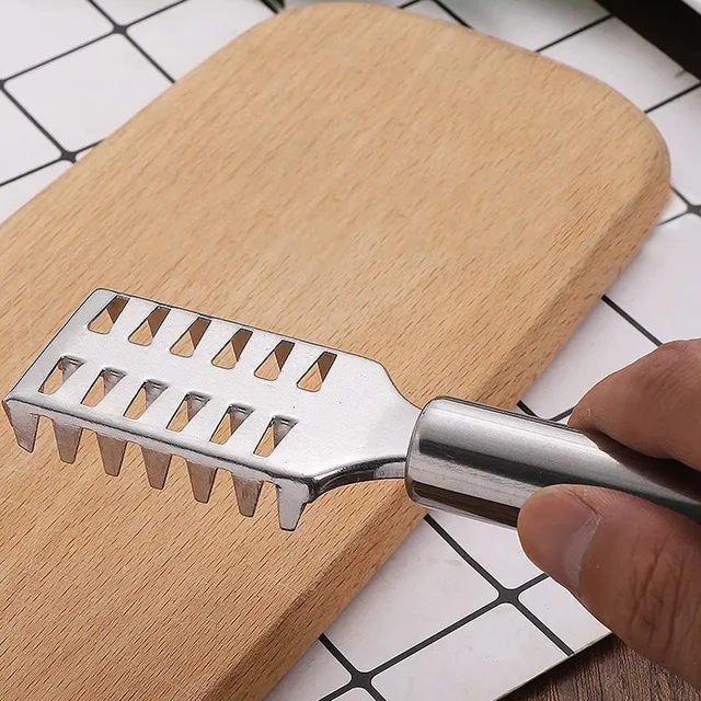 Fish Scale Remover – Sawtooth Stainless Steel Scraper | Quickslice