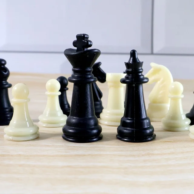 Foldable Magnetic Chess Board - Travel Friendly 24x24 cm