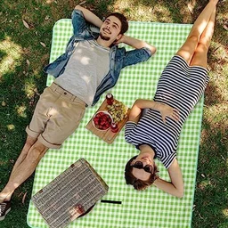 Foldable Picnic Mat – Portable, Waterproof & Easy to Carry