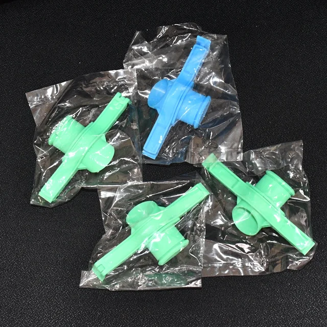 Food Pouch Sealer Clip – 4 Pc Set with Pour Spout
