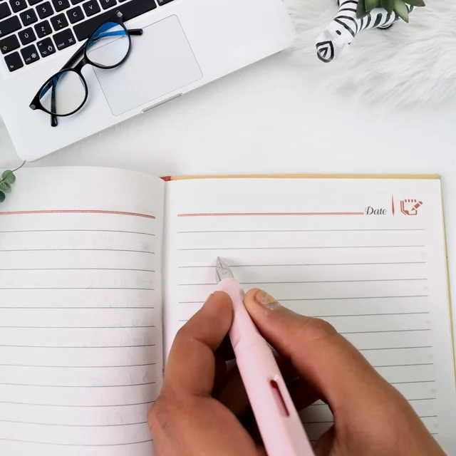 Fountain Pen Set – Smooth Blue Ink for Students | InkGlow