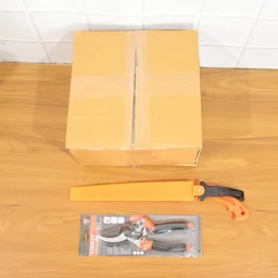 Garden Pruning Tool Combo – Heavy Duty Saw & Sharp Shears
