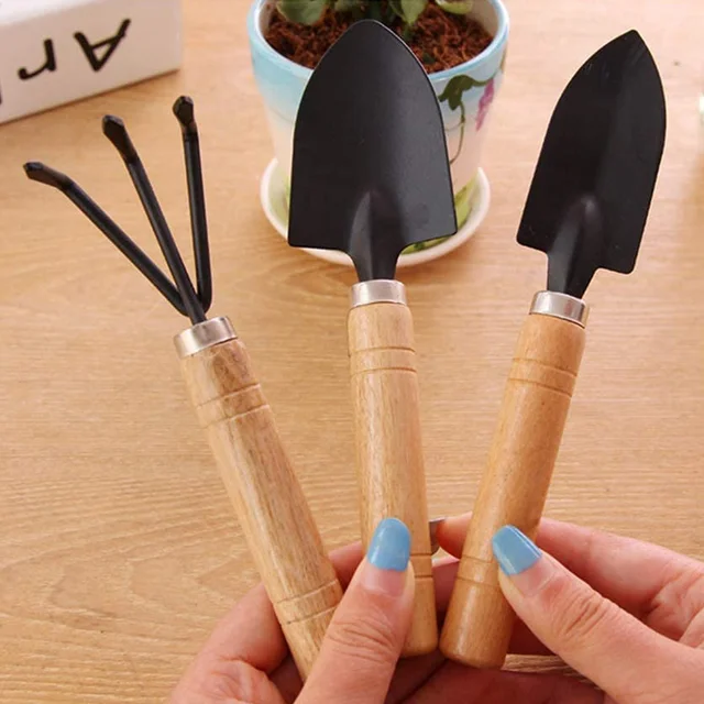 Garden Tool Kit – Durable 3-Piece Set with Wooden Handles