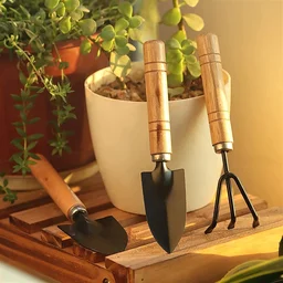 Garden Tool Kit – Durable 3-Piece Set with Wooden Handles