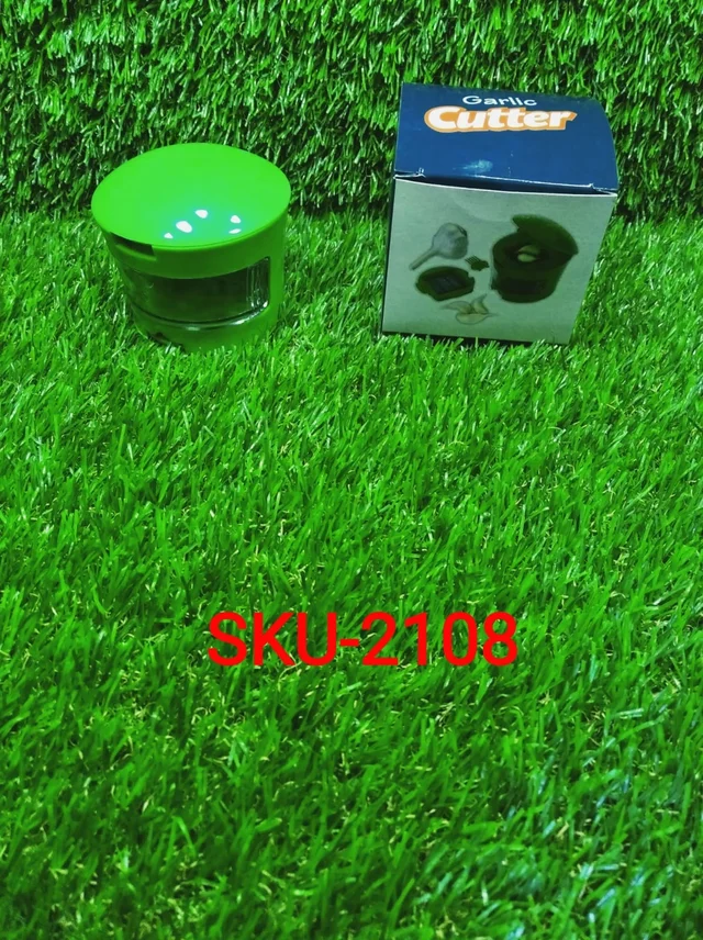 Garlic Crusher – Manual Mincer & Chopper for Kitchen | Quickslice