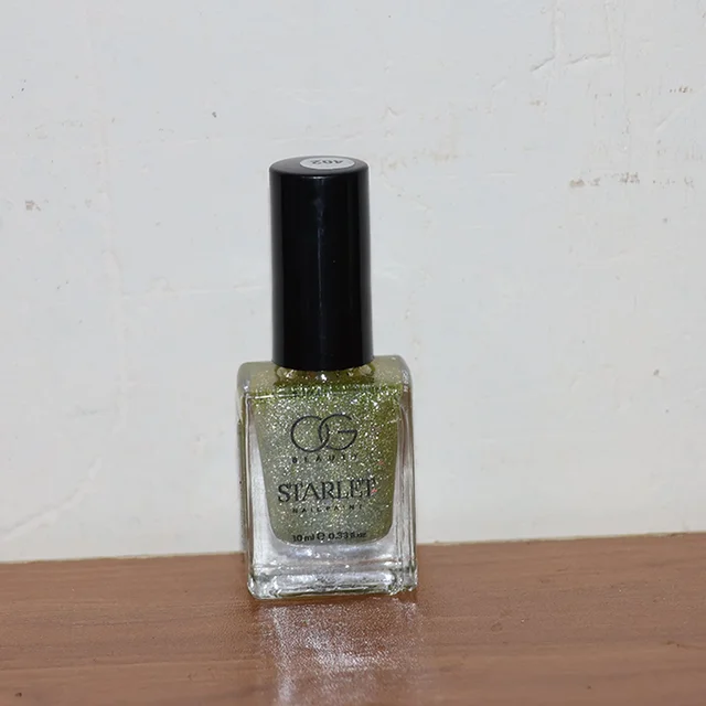 Glitter Nail Paint – Sunshine Gold with Long-Lasting Sparkle