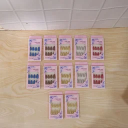 Glitter Press-On False Nails – Reusable Glossy Mix Designs