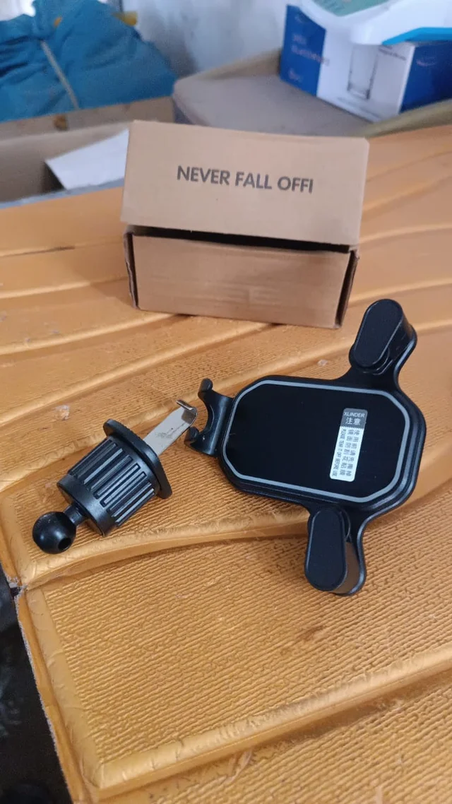 Gravity Car Phone Holder – Secure Auto-Clamping Mount
