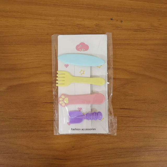 Hair Clips Set – Cute 4 Pc Cartoon Style Pins with Strong Grip