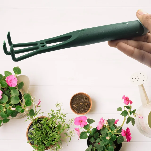 Heavy Duty Garden Trowel – Essential Planting Tool | Grow Garden Tools