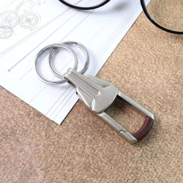 Heavy Duty Metal Key Holder – Secure & Durable Carabiner Clip
