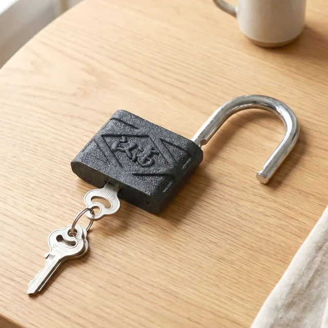 Heavy Duty Padlock – 60mm Iron Lock with 3 Keys | AutoSafeo