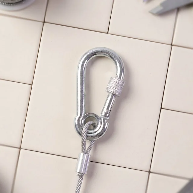 Heavy Duty Steel Clothesline – 5 Meter Wire Rope with Carabiner Hooks