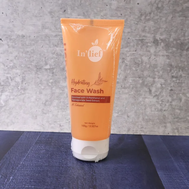Hydrating Face Wash – Deep Nourishment & Gentle Cleansing
