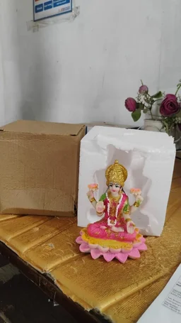 Lakshmi Mata Idol Sitting on Lotus – Decorative Polyresin Statue