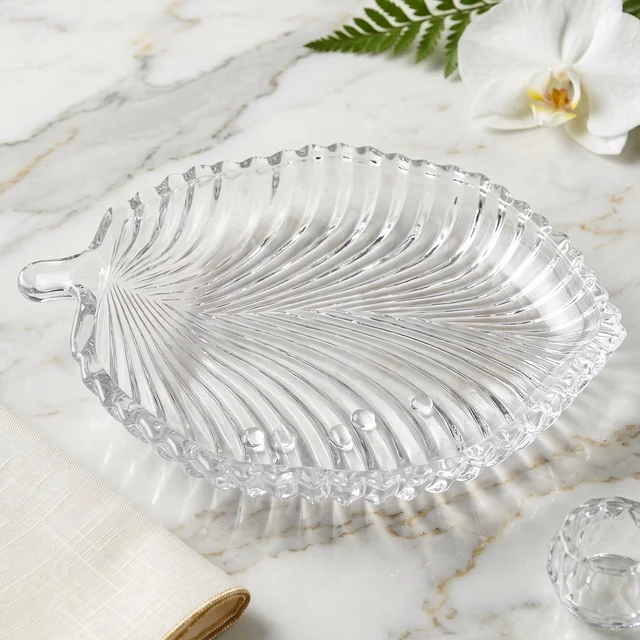Leaf Shape Glass Serving Tray 20 x 16 cm Platter for Snacks and Dessert (1 Pc)