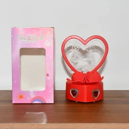 Love Couple Showpiece – Romantic Heart-Shaped Home Decor Gift