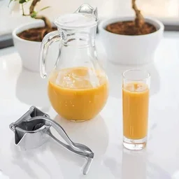 Manual Fruit Juicer – Heavy Duty Aluminium Press | Chef’s Embrace