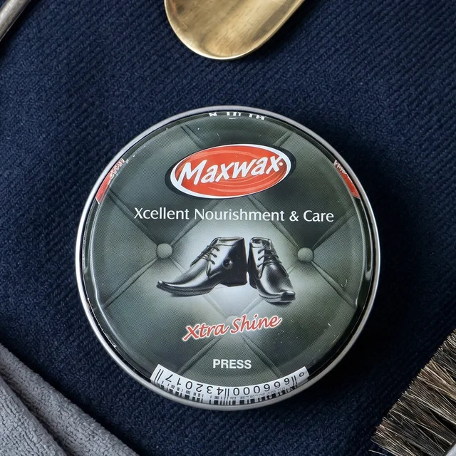 Maxwax black shoe polish cream – Deep nourishment & shine