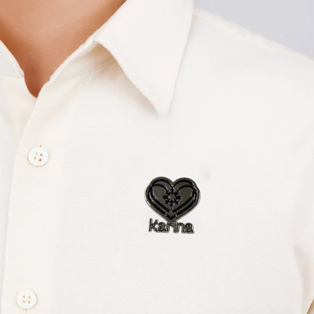 Metal Badge Pin – Stylish Single Piece with Random Design