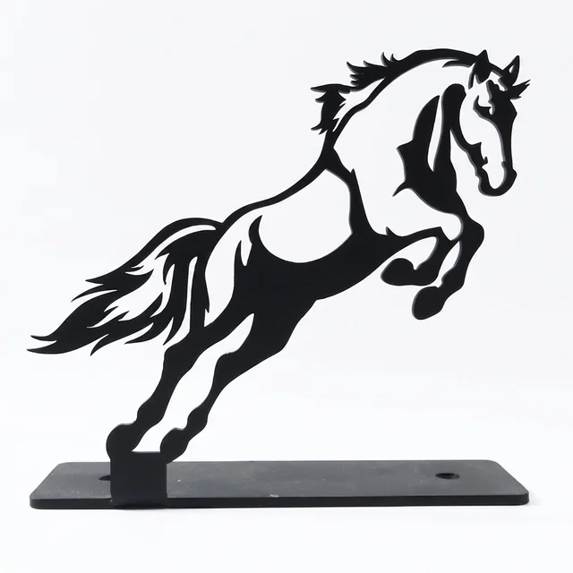 Metal Horse Sculpture – Modern Desk Decor for Sophistication