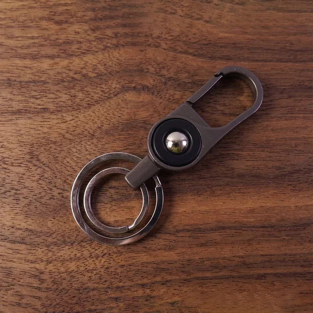 Metal Key Holder – Secure & Stylish Carabiner Clip for Keys
