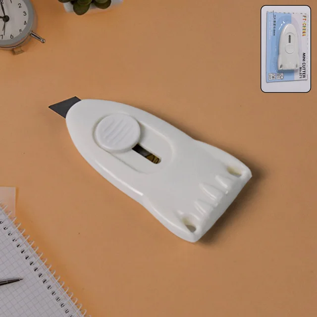 Mini Cloud Box Cutter – Compact Safe Retractable Utility Knife