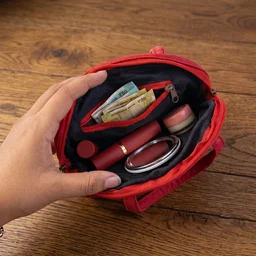 Mini Hand Purse for Girls – Cute & Compact With Zipper Closure