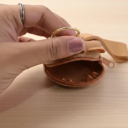 Mini Pouch Keychain – Cute Cartoon Design for Daily Use