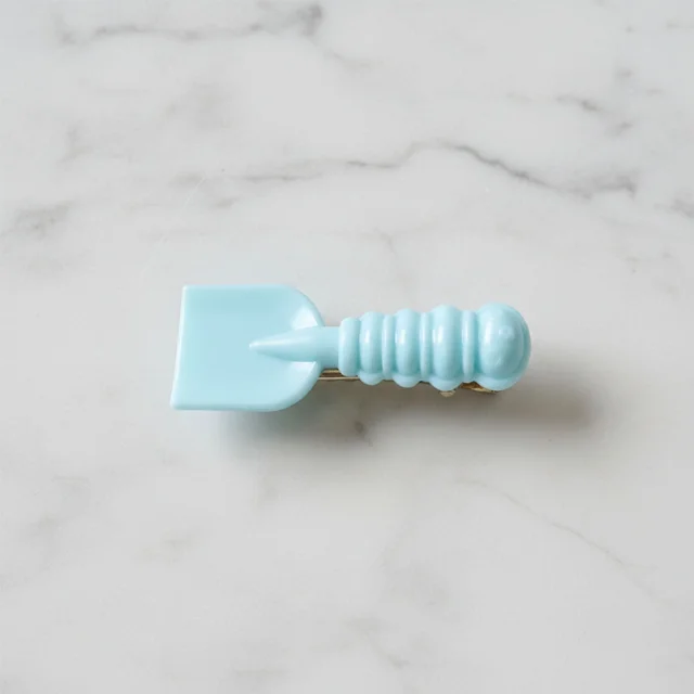 Mini Spade & Leaf Hair Clips – Lightweight 2-Piece Set for Girls