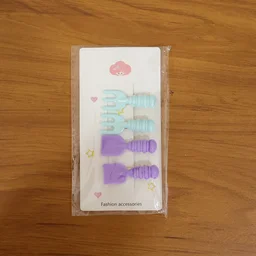 Mini Tool Shape Hair Clips – Stylish 4-Piece Snap Set