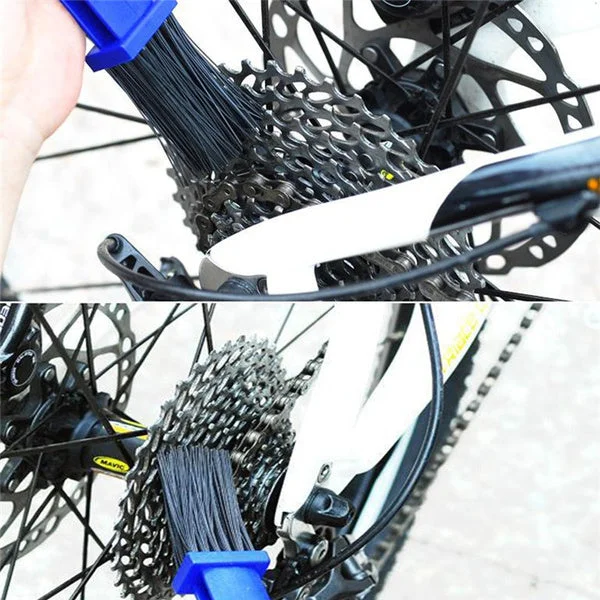 Motorbike Chain Cleaner – Efficient 3D Brush Tool for Bikes | Velvet Wheels