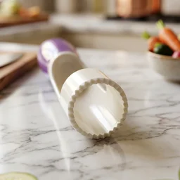 Multipurpose Apple Cutter – Effortless Fruit Slicing & Coring