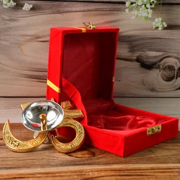 Om Symbol Brass Oil Diya – Elegant Spiritual Puja Lamp