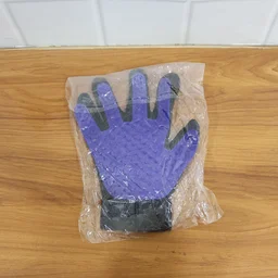 Pet Deshedding Glove – Gentle Grooming | Velvet Wipe
