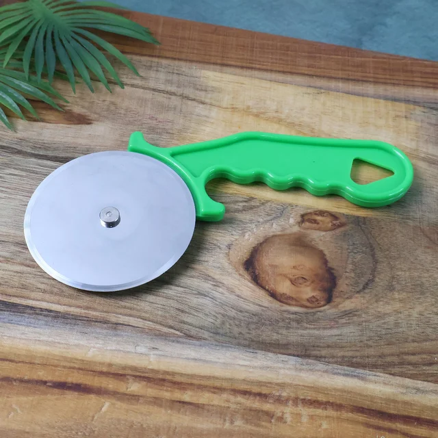 Pizza Cutter – Stainless Steel Wheel & Ergonomic Grip | Quickslice