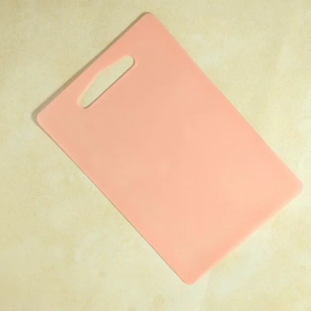 Plastic Chopping Board with Handle Grip – Compact 30x20cm