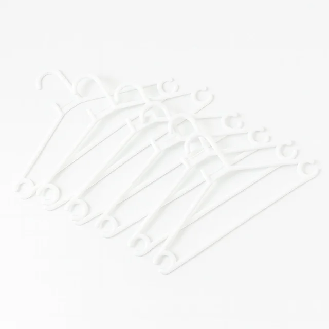 Plastic Clothes Hangers – Durable & Space-Saving Set of 6