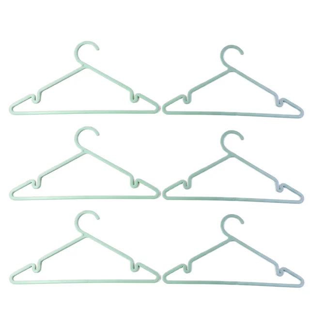 Plastic Clothes Hangers – Non-Slip Design for Safe Grip and Organization