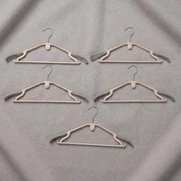 Plastic Clothes Hangers Set – Space-Saving & Non-Slip Design