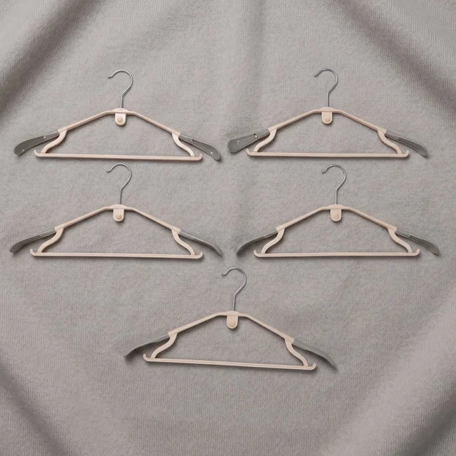 Plastic Clothes Hangers Set – Space-Saving & Non-Slip Design