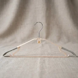 Plastic Clothes Hangers Set – Space-Saving & Non-Slip Design