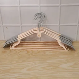 Plastic Clothes Hangers Set – Space-Saving & Non-Slip Design
