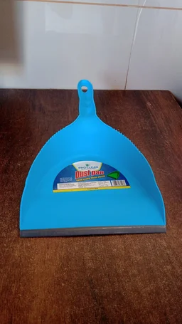 Plastic Dustpan – Heavy Duty & Easy Clean | Pro Clean
