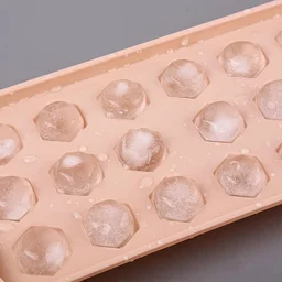 Plastic Ice Cube Tray – 18 Diamond Cavities for Easy Release