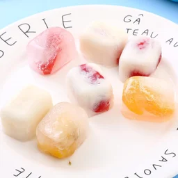 Plastic Ice Cube Tray – Durable with Lid for Easy Freezing