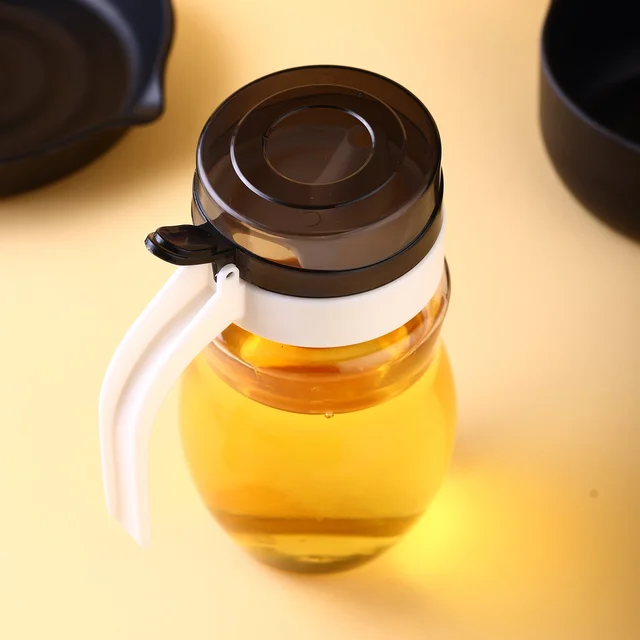 Plastic Oil Dispenser 650ml – Anti-Drip Small Nozzle | Ganesh