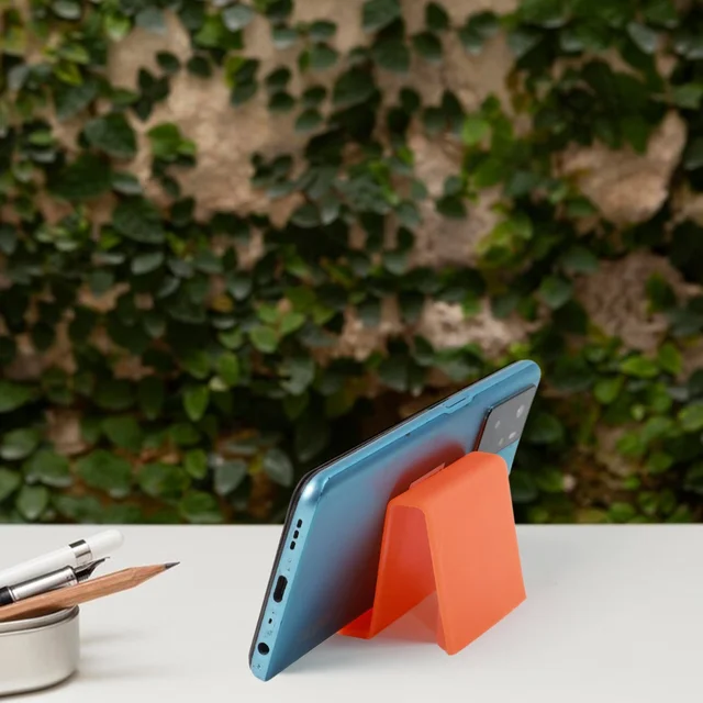 Plastic Phone Stand with Angled Support – Durable & Compact